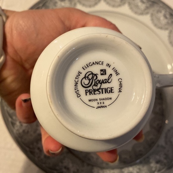 Vintage Royal Prestige fine china set - Picture 3 of 3